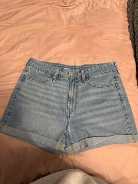 Old Navy Light Blue Denim Cuffed Women's Shorts